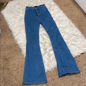 Super cute bootcut PLT blue denim jeans !